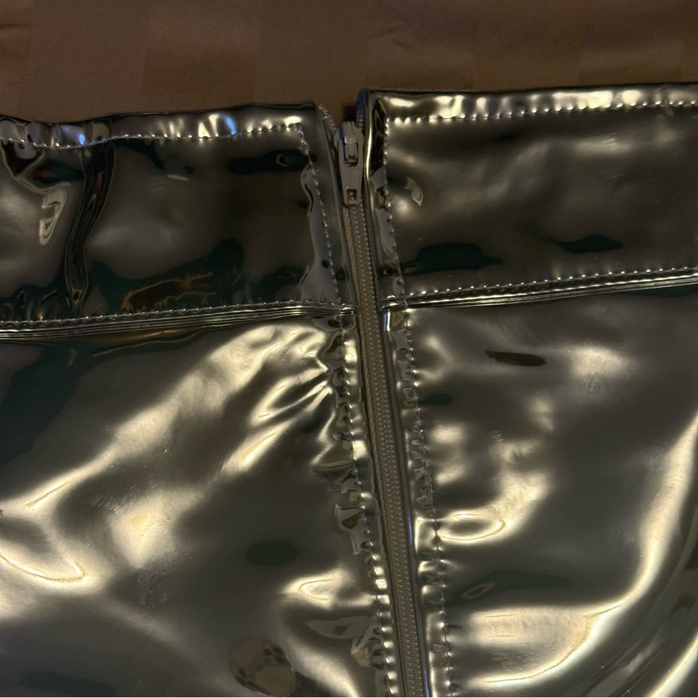 NWOT RARE Char Workroom Metallic High Waist Cheeky Shorts Silver Ruffle L - Picture 7 of 14
